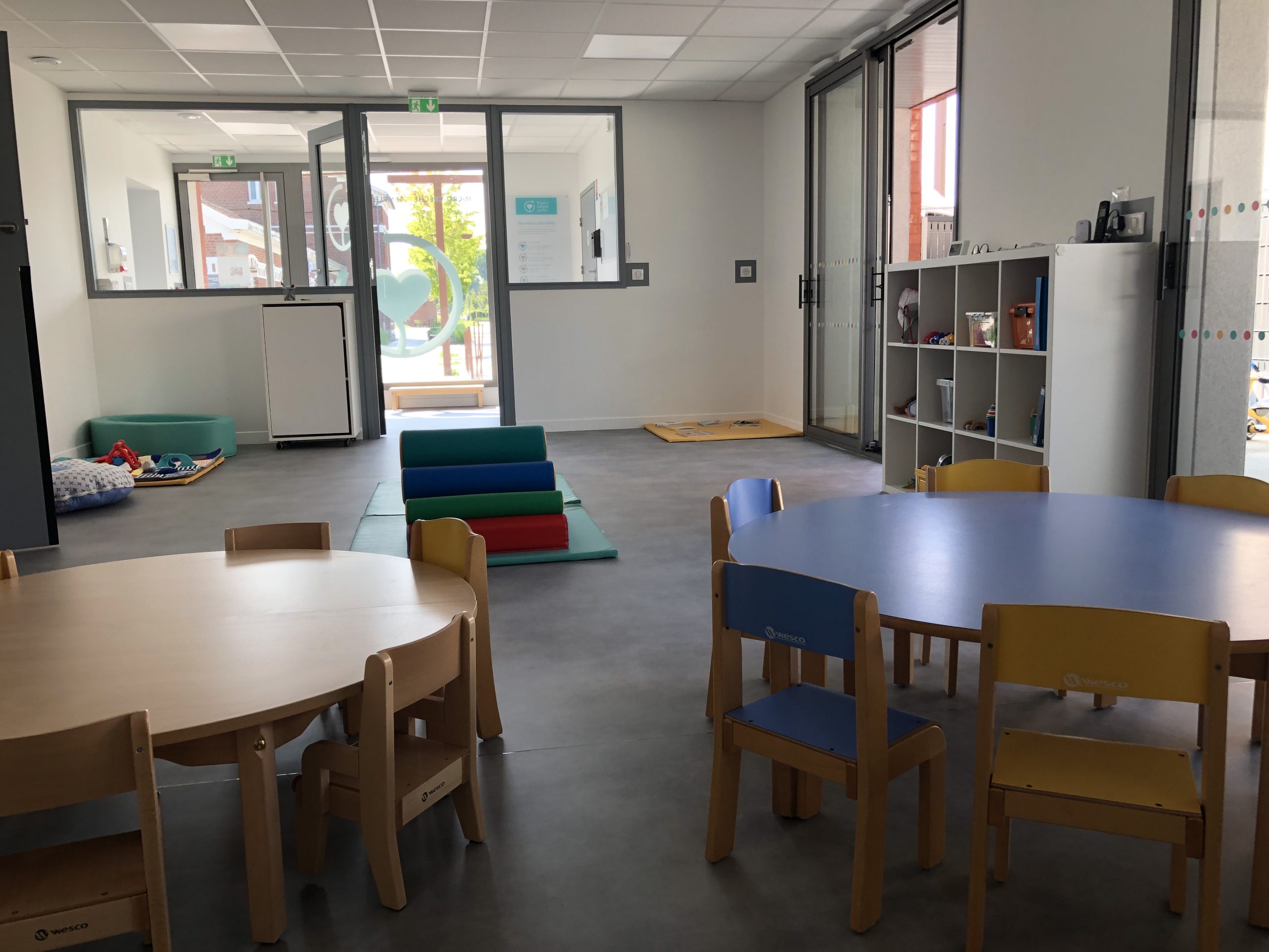 Salle de vie dans la micro-crèche de Templeuve
