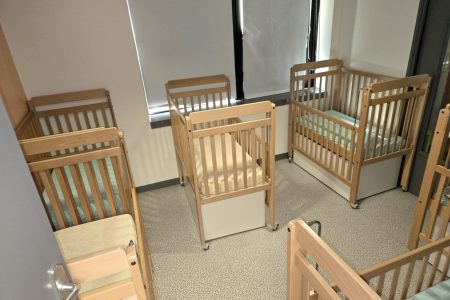 Chambre des bébés de la crèche Roubaix Léon Marlot