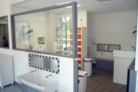 Rigolo comme la vie, Roubaix : salle de change