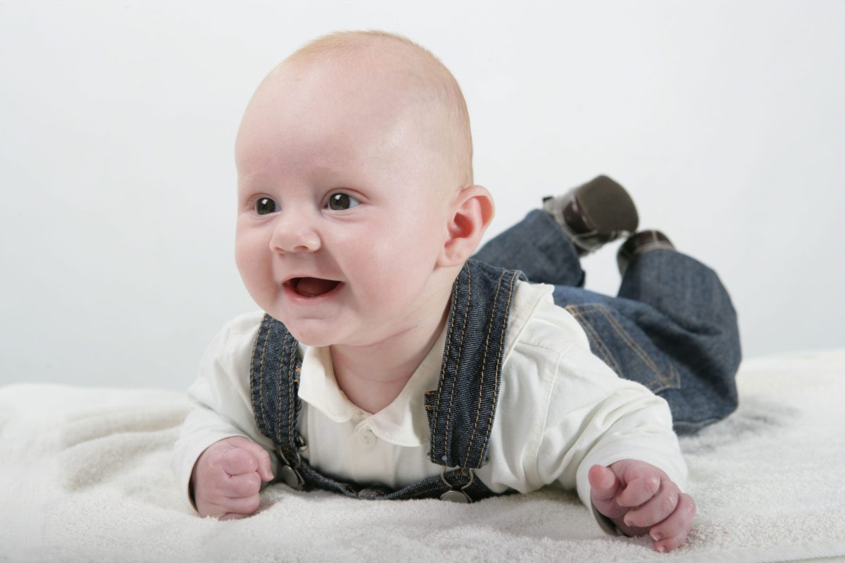 Bébé-à-plat-ventre