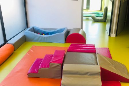 parcours de motricité dans la crèche à Hem, Rue des écoles