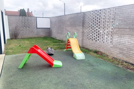 Extérieur de la micro-crèche à Lesquin, rue Schuman