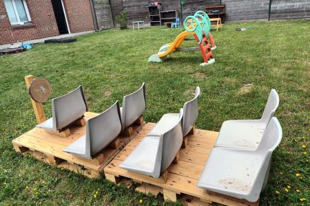 jeu en bois dans le jardin de la micro-crèche de Moncheaux