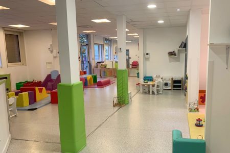 salle de vie dans la crèche à Mons en Baroeul
