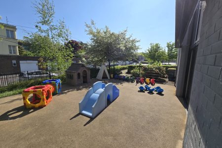 Terrasse de la crèche Roubaix Léon Marlot