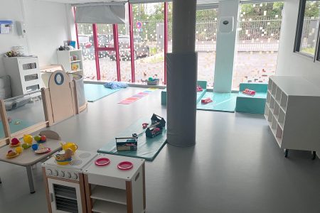 Espace de vie dans la crèche à Saint-Amand-les-Eaux