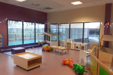 Intérieur de la crèche à Saint Parres aux Tertres