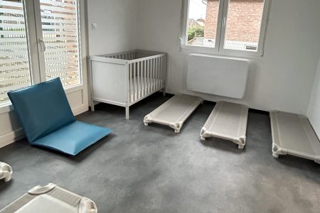 Dortoir dans la crèche à Vandeuil Saint Quentin