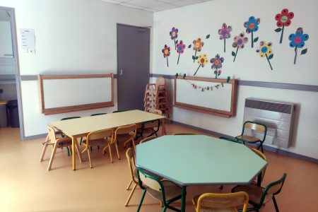 Espace repas de la crèche à Vitré