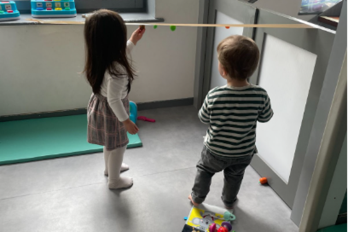 diy-scotcher-dans-l'espace