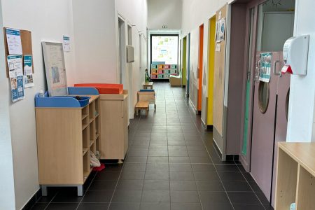 Couloir de la crèche à Loos