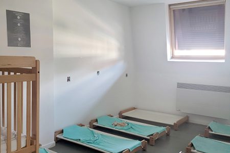 Dortoir dans la micro-crèche à Hem