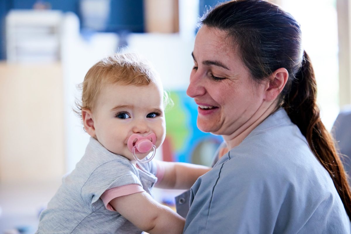 Rigolo Comme La Vie : enfant qui rigole Rigolo Comme La Vie : enfant qui rigole