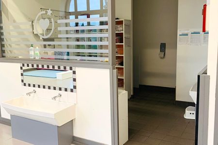 salle de change dans la crèche Roubaix sesame