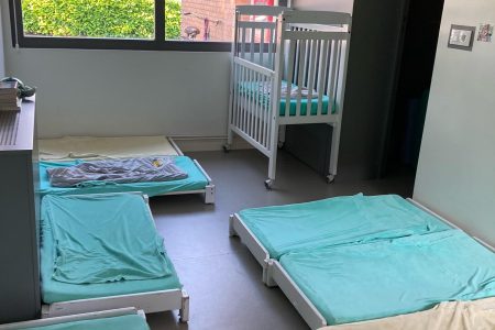 dortoir dans la crèche à croix